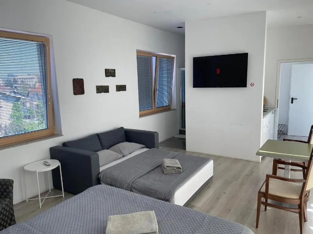 R41 - Tivoli Groundfloor Apartment Ljubljana