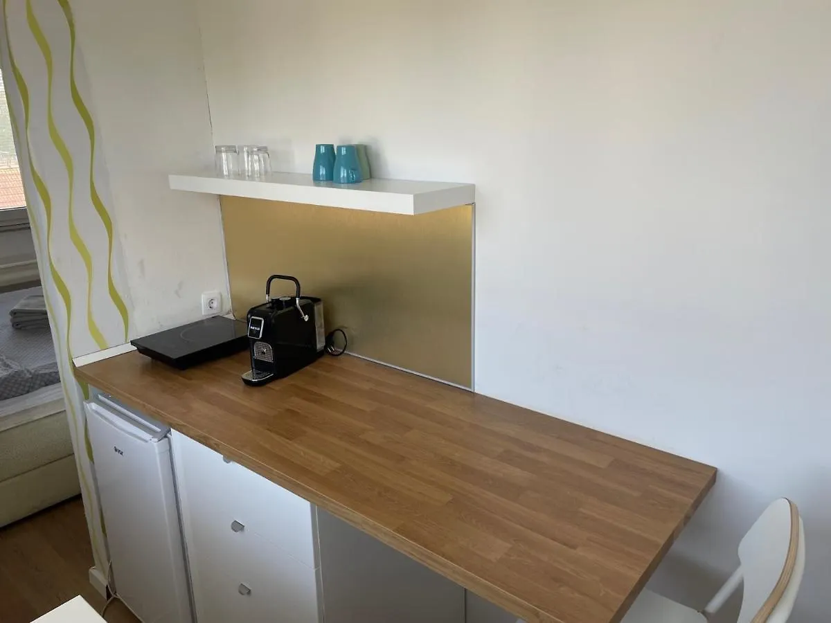 *** Gostinjska kuća R41 - Tivoli Groundfloor Apartment Slovenia