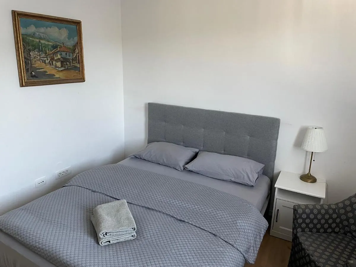 R41 - Tivoli Groundfloor Apartment Gostinjska kuća