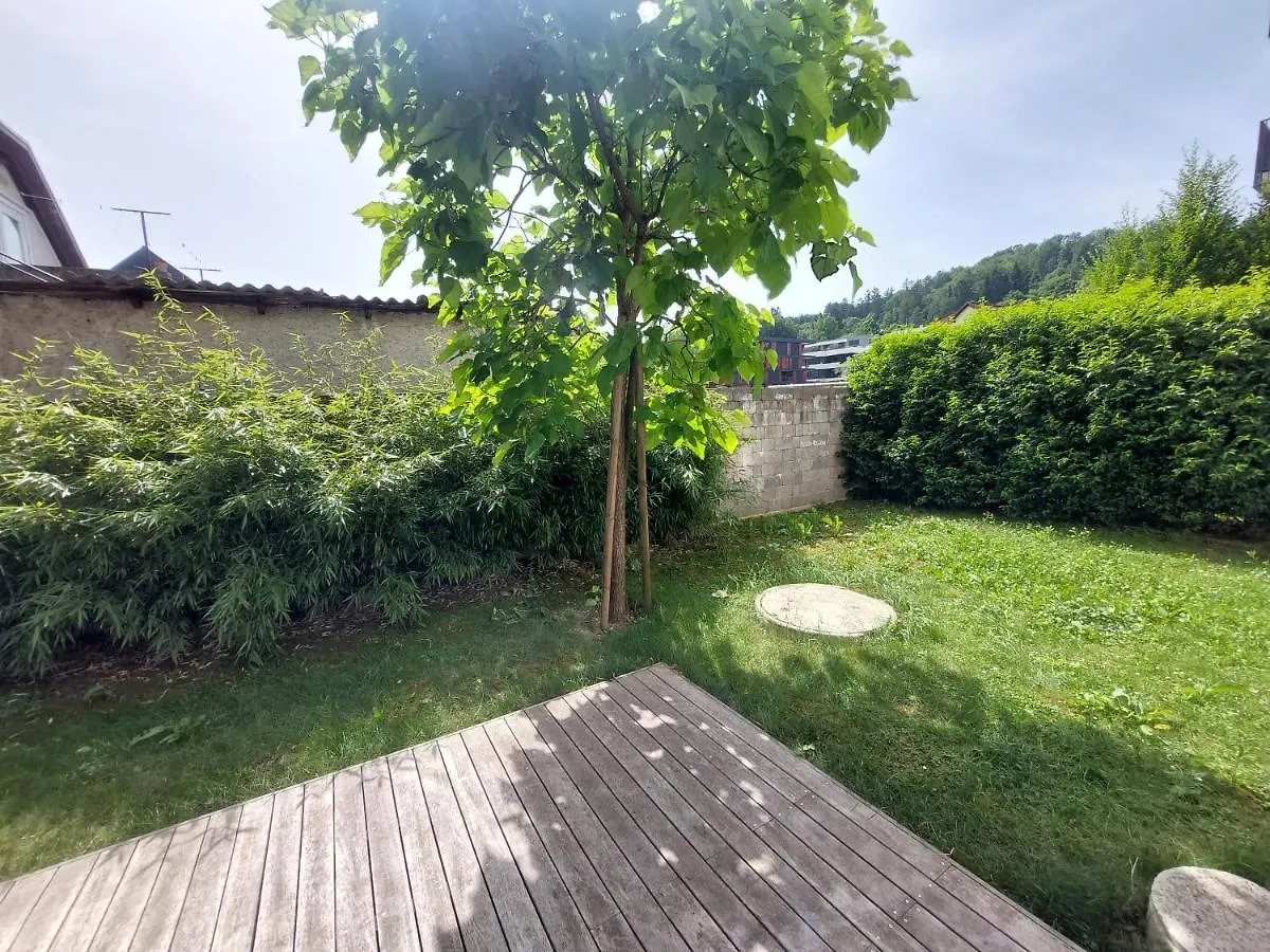 Gostinjska kuća R41 - Tivoli Groundfloor Apartment